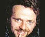 Aidan Quinn Photo