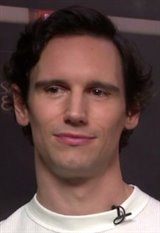 Cory Michael Smith Photo