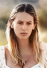 Dylan Penn Photo