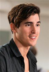 Henry Zaga Photo