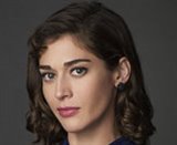 Lizzy Caplan Photo