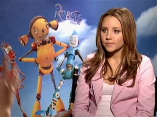 AMANDA BYNES - ROBOTS