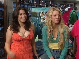 AMERICA FERRERA & BLAKE LIVELY - THE SISTERHOOD OF THE TRAVELING PANTS