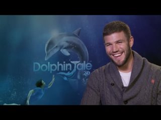 Austin Stowell (Dolphin Tale)