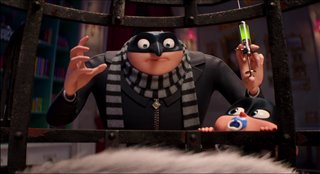 DESPICABLE ME 4 Clip - Honey badger escapes during the heist