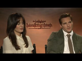 Elizabeth Reaser & Peter Facinelli (The Twilight Saga: Breaking Dawn - Part 1)