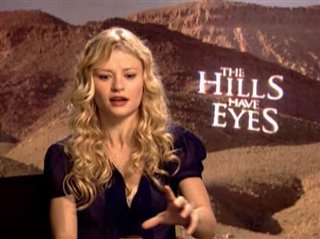 EMILIE DE RAVIN (THE HILLS HAVE EYES) - Interview