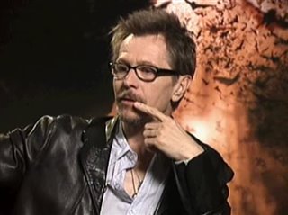 GARY OLDMAN - BATMAN BEGINS