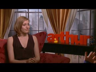 Greta Gerwig (Arthur)