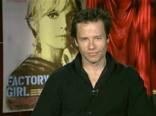 GUY PEARCE (FACTORY GIRL)