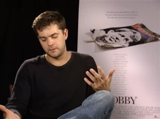 JOSHUA JACKSON (BOBBY) - Interview