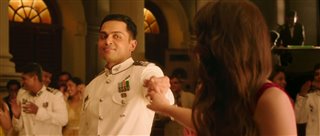 Kaatru Veliyidai - Official Trailer