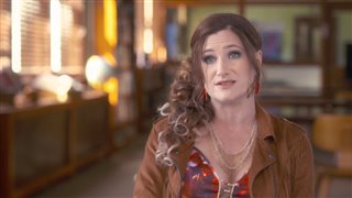 Kathryn Hahn Interview- Bad Moms