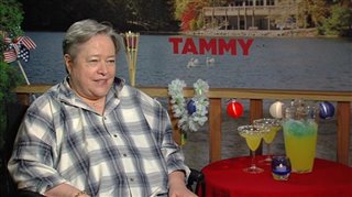 Kathy Bates (Tammy)