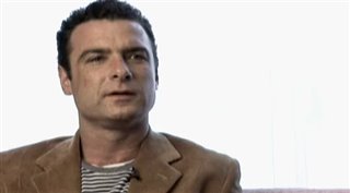 LIEV SCHREIBER - EVERYTHING IS ILLUMINATED