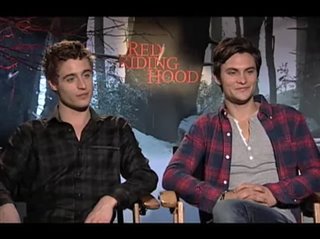 Max Irons & Shiloh Fernandez (Red Riding Hood)