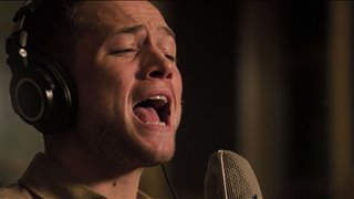 'Rocketman' Featurette - "Taron Sings"