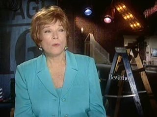 SHIRLEY MACLAINE - BEWITCHED - Interview